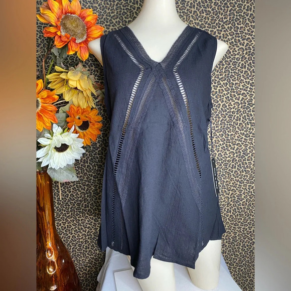 🌴3/$30🌴DOE & RAE Black Lightweight Embroidered Cotton Tank Top NWT - Picture 1 of 11